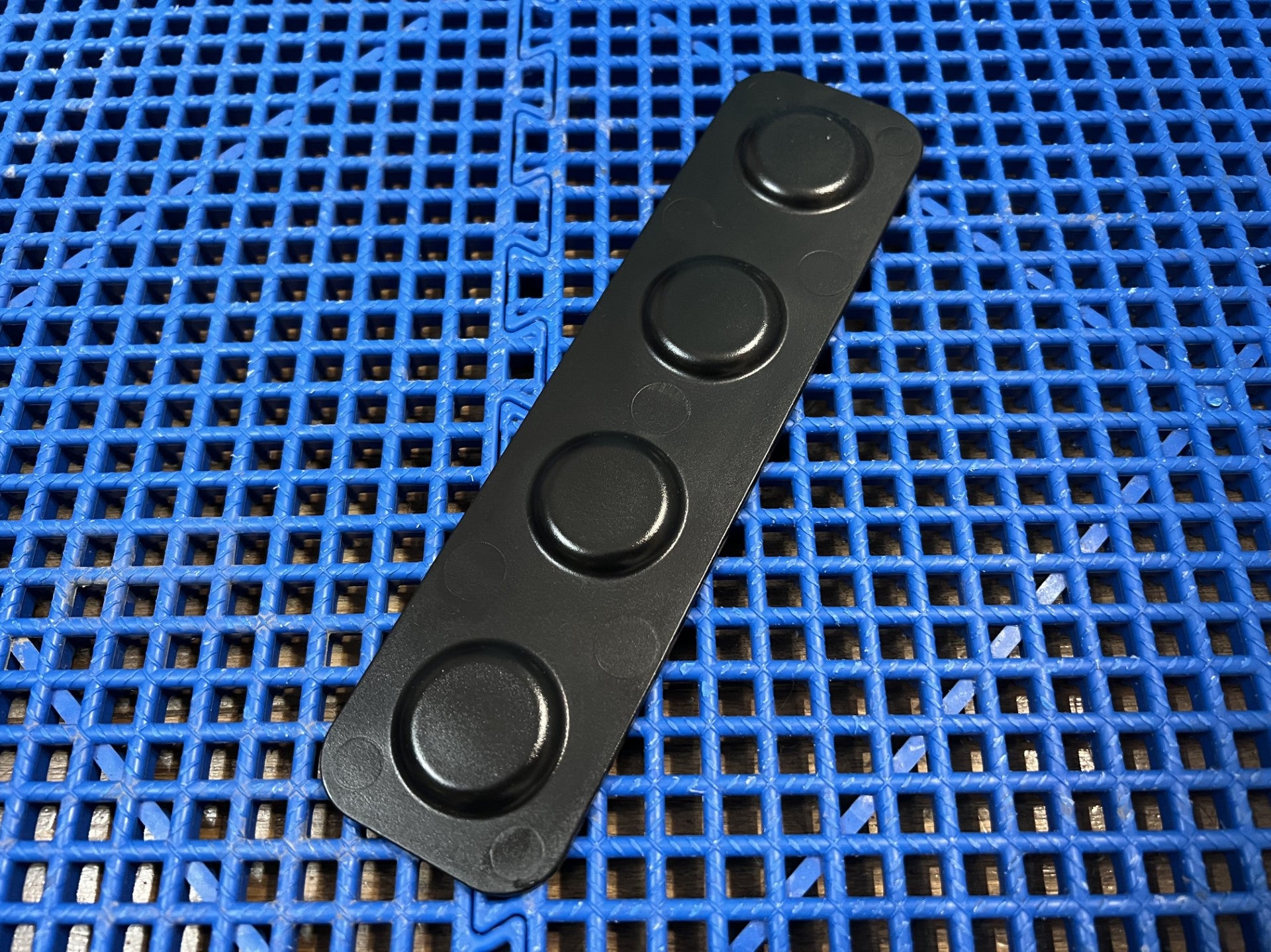 Black Goalie sliders for ball hockey goalies. Black Goalie sliders for dek hockey goalies.