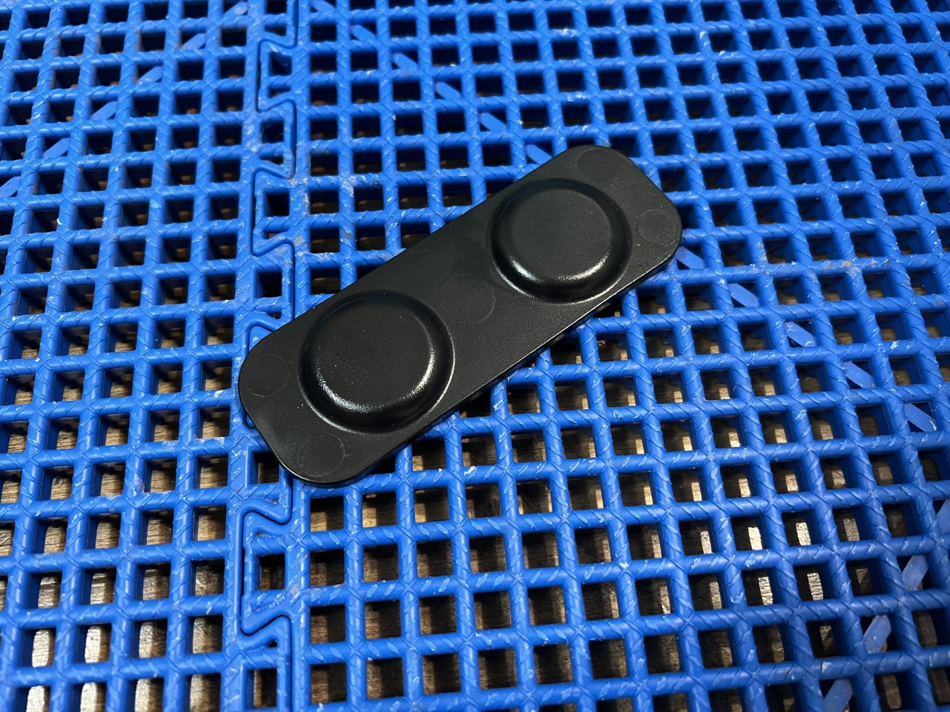 Black Goalie sliders for ball hockey goalies. Black Goalie sliders for dek hockey goalies.