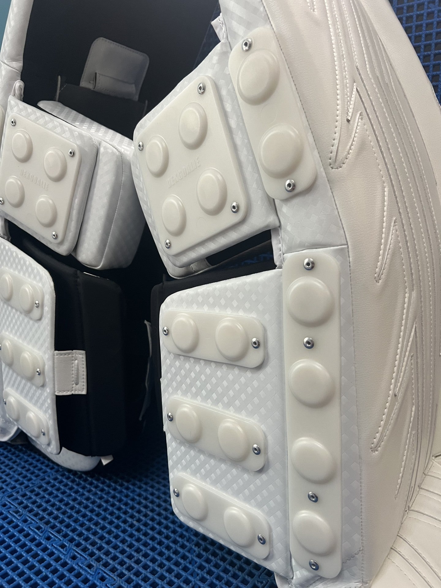 Sliders DekGoalie PRO Incluant le Service d'Installation permanente